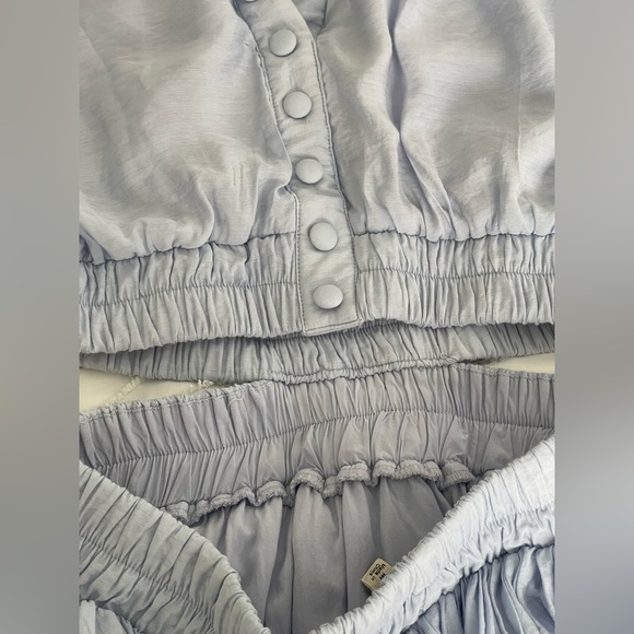 CUTOUT PUFF SLEEVES MINI DRESS BABY BLUE PLAYFUL
SILHOUETTE SUMMER PREPPY MED - Picture 13 of 16